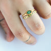 Oval eye ring - 18k solid gold & Emerald