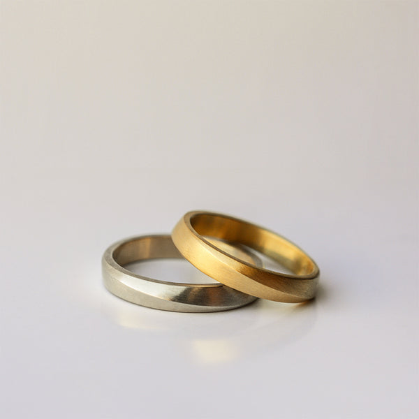 Spiral wide Wedding Ring - 18k solid gold