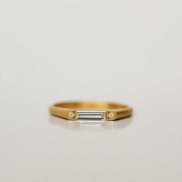 Neon Ring - 18k gold & Diamonds