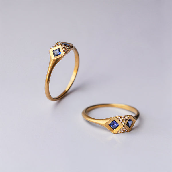 Blue Pyramid Diamond Ring