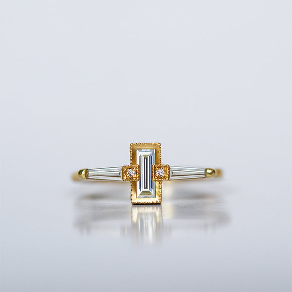 Floating Taper Ring - 18k gold & Diamonds