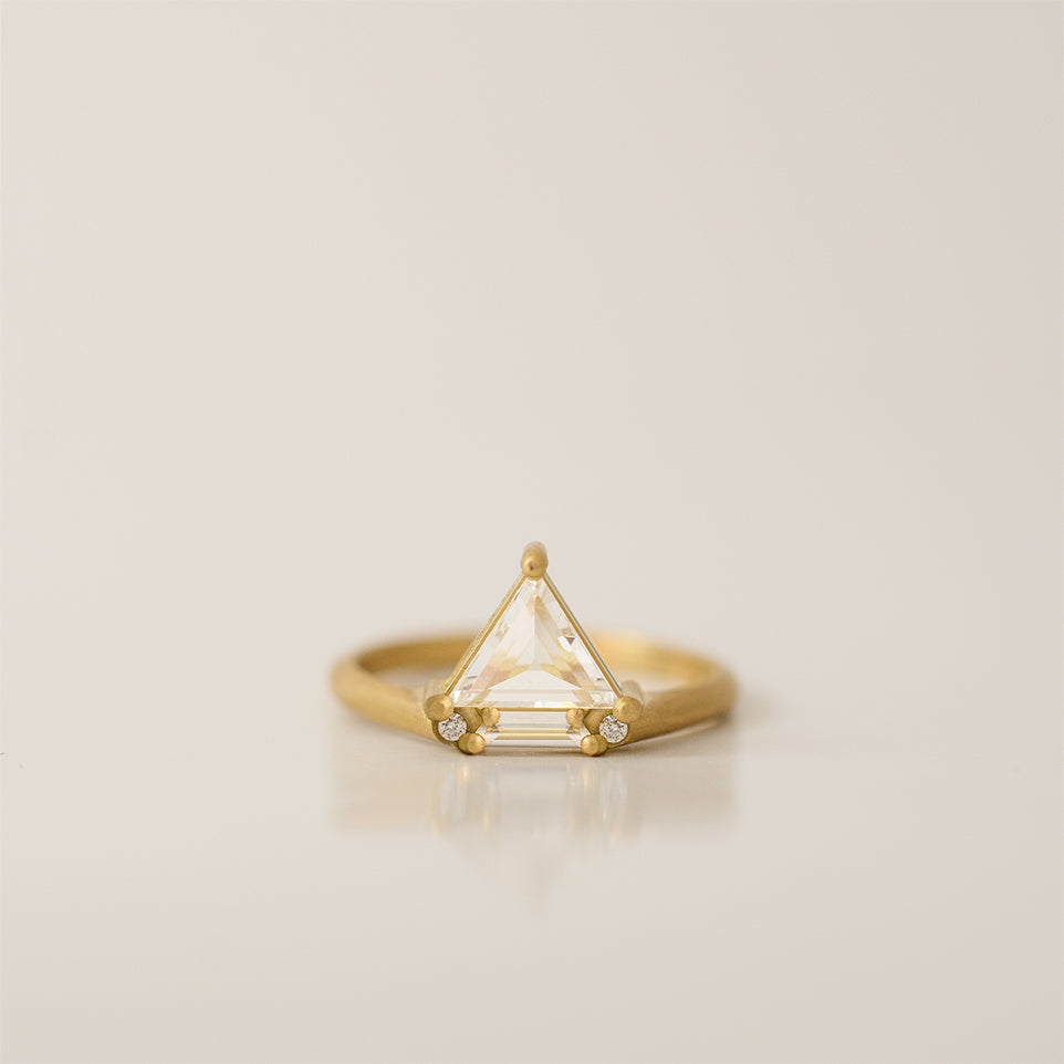 White Trillion Ring - 18k gold & Diamonds
