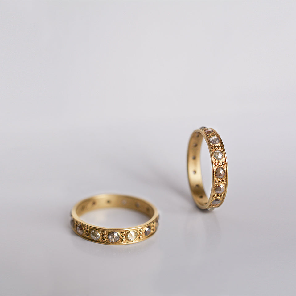 Diamond ring - 18k solid gold & Gray diamonds