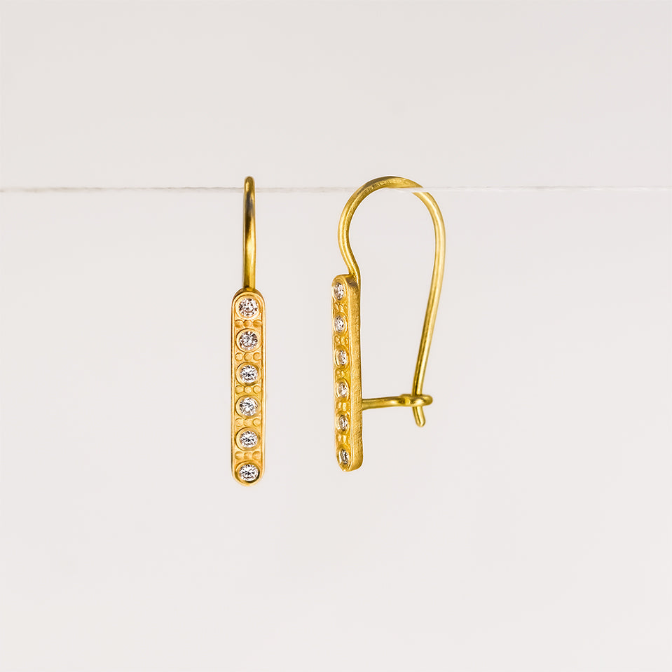 Decorated earrings - 18k solid gold & diamonds