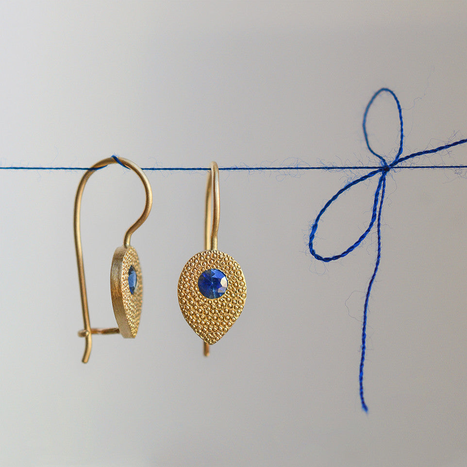 Drop earrings - 18k solid gold & Sapphire.