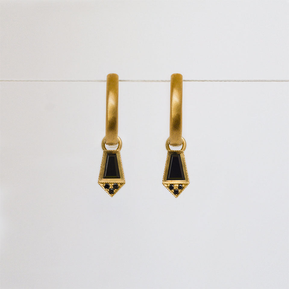 Black Taper earrings - 18k solid gold