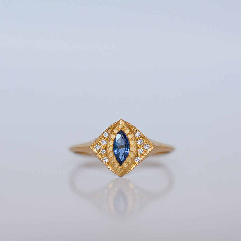 Blue Lotus Ring - 18k gold, Sapphire & Diamonds