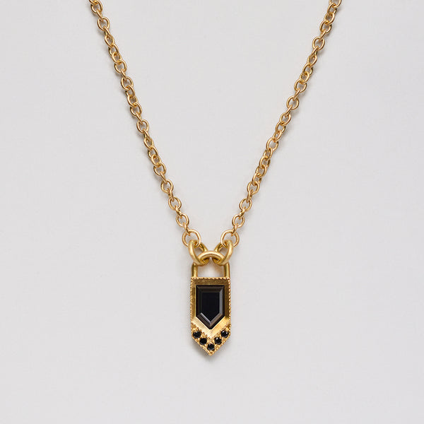 Black Flag necklace - 18k solid gold & Onyx
